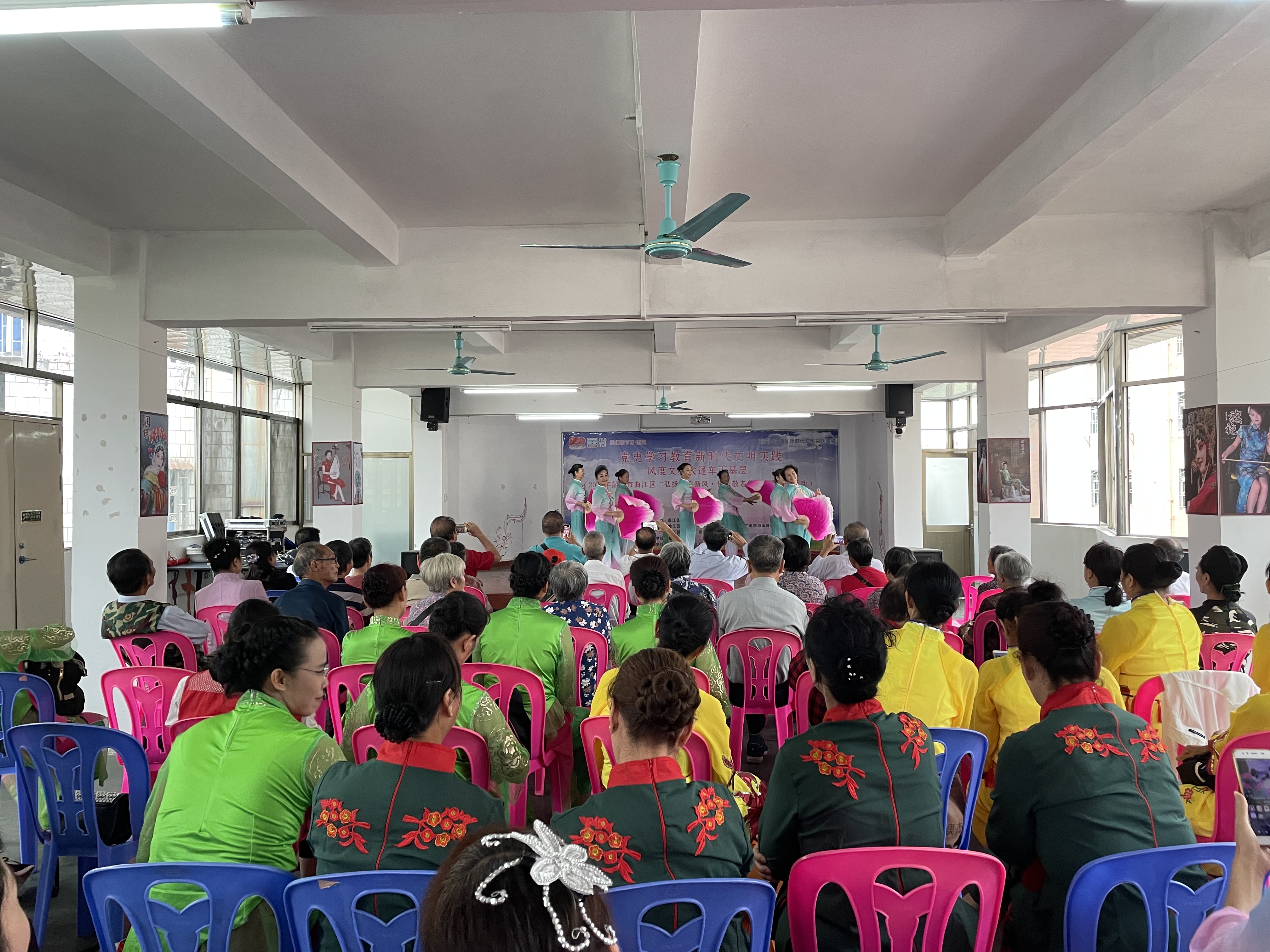 时间：2021年10月11日，地点：曲江区幸福社会工作服务中心五楼，主题：2021年文化馆开展敬老爱老重阳活动，主办单位：曲江区文化广电旅游体育局，曲江区总工会，承办单位：曲江区文化馆 (7).jpg