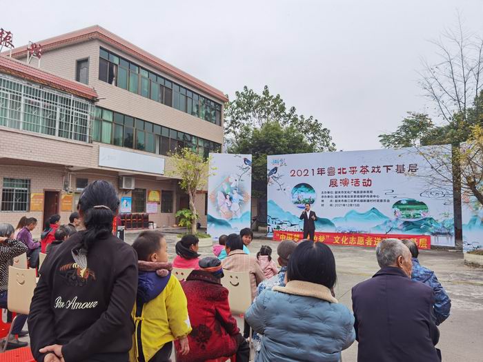 4d4361026917a41fac8b0178319049e9(700).jpg
