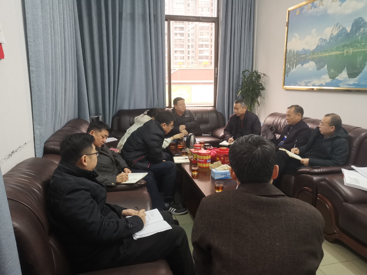 区委常委,副区长周大伟到区工信局调研新春开局工作