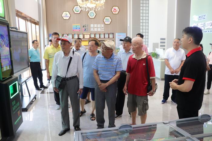 参观亚北2(700).jpg