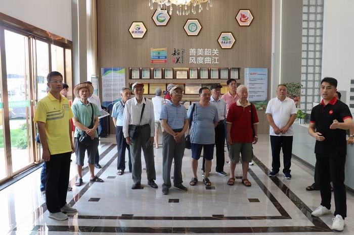 参观亚北1(700).jpg