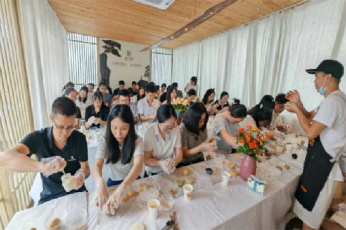 曲聚英才 智汇成江6936（700）.png