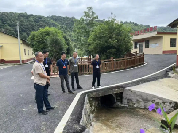 小坑镇人大开展绿美乡村建设情况视察活动6525.png
